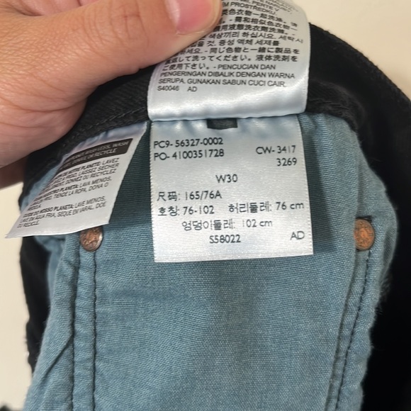 Levi's Lunar Black 501 High Rise Distressed Denim Shorts Size 30 - Picture 10 of 10